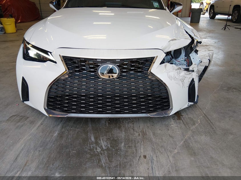 2021 LEXUS IS 300 auction photo 6