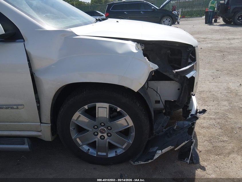 2013 GMC ACADIA auction photo 6