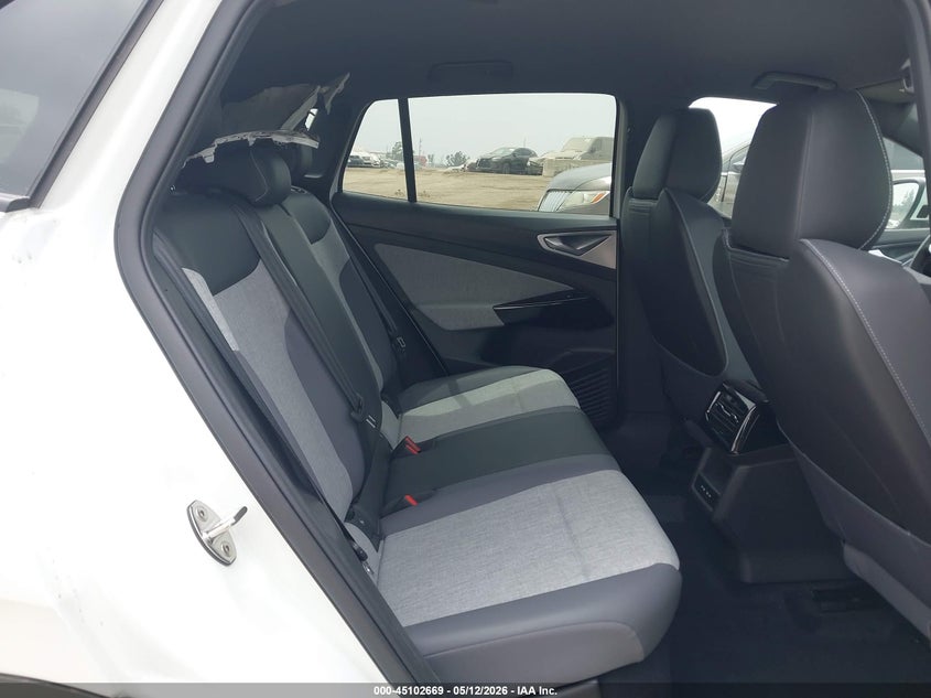 2025 VOLKSWAGEN ID.4 auction photo 8