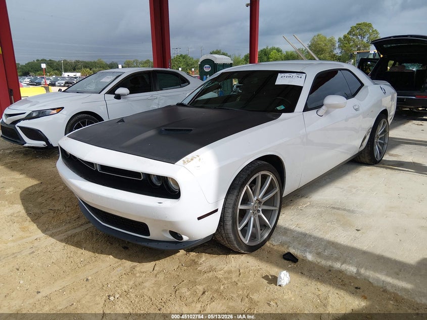 2019 Dodge Challenger Sxt 2C3CDZAGXKH748033 photo 1