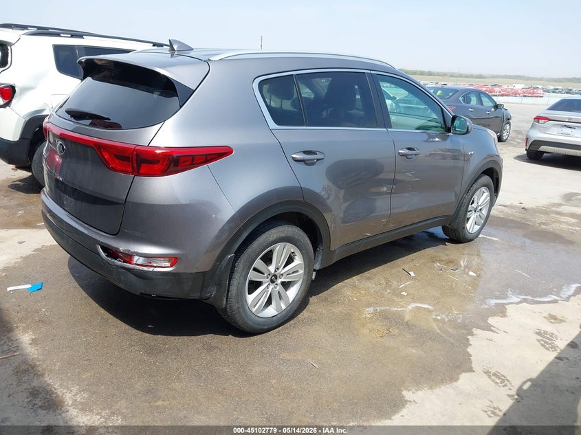 VIN KNDPMCAC7H7267197 2017 KIA SPORTAGE LX