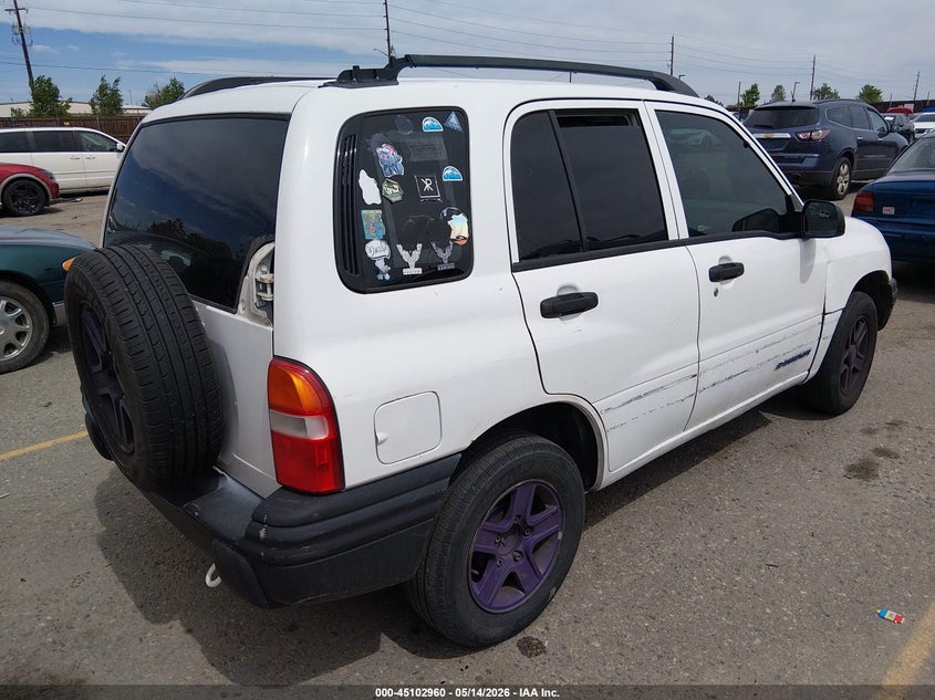 2003 CHEVROLET TRACKER auction photo 4