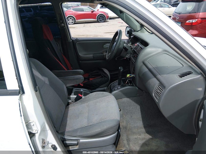 2003 CHEVROLET TRACKER auction photo 5
