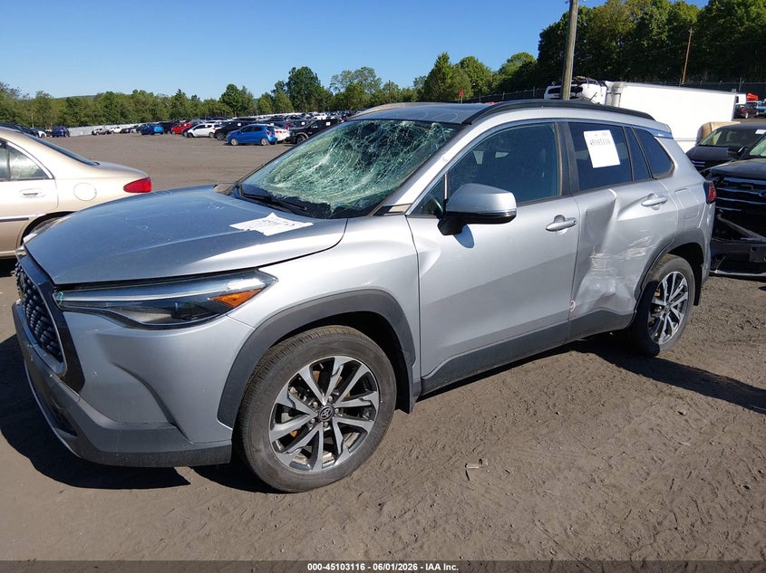 2022 Toyota Corolla Cross Xle 7MUDAABG4NV016131 photo 1