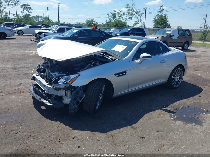 2017 Mercedes-Benz Slc 300 WDDPK3JA7HF137114 photo 1