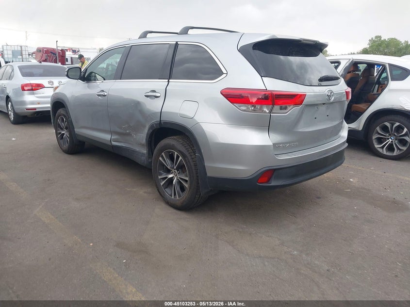 VIN 5TDBZRFH0KS747792 2019 TOYOTA HIGHLANDER LE
