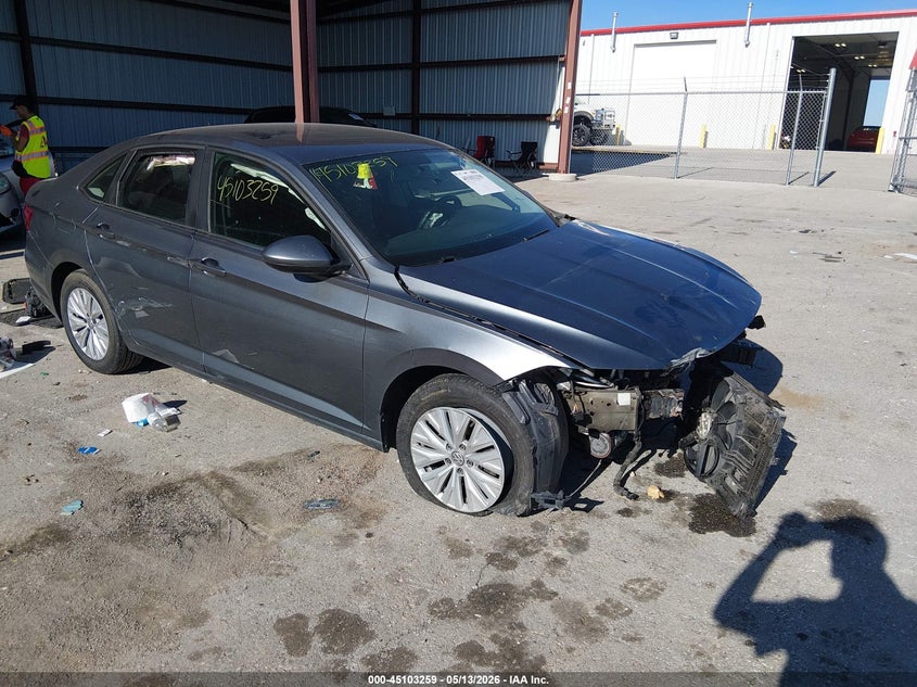 2019 VOLKSWAGEN JETTA auction photo 1