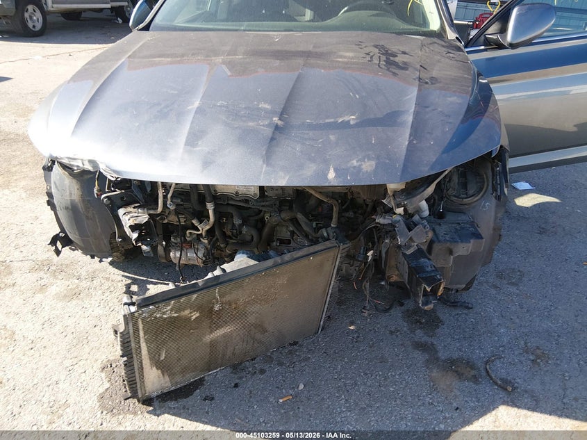 2019 VOLKSWAGEN JETTA auction photo 6