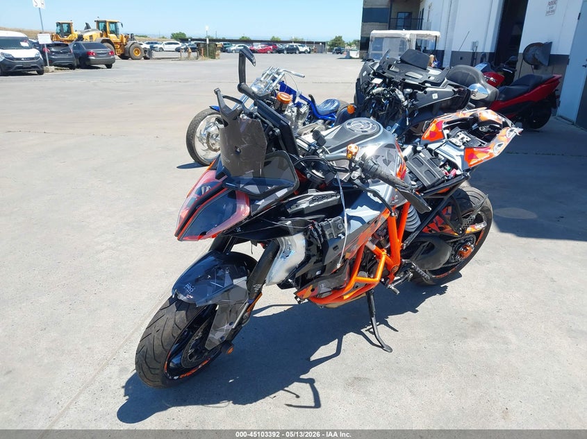 VBKV69404PM967411 2023 Ktm 1290 Super Duke Gt photo 1
