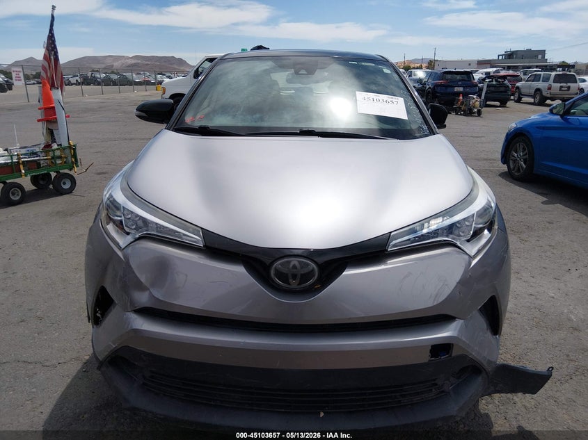 2019 TOYOTA C-HR XLE — Photo 11