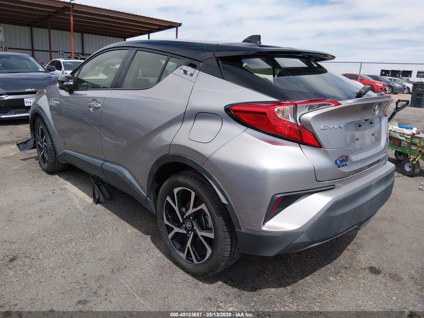 2019 TOYOTA C-HR XLE — Photo 3