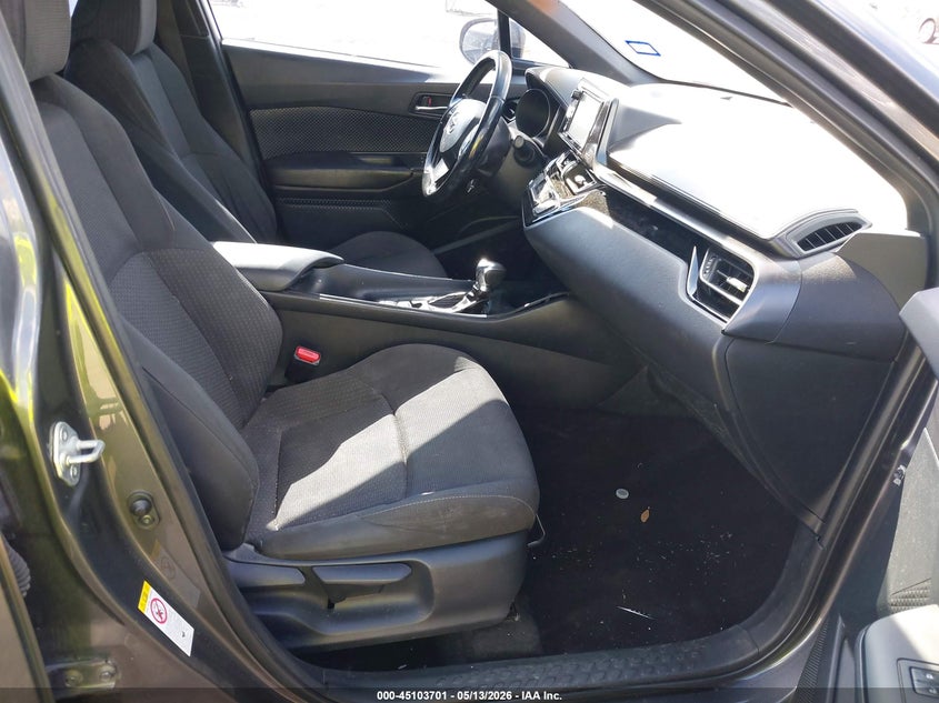 2018 TOYOTA C-HR auction photo 5