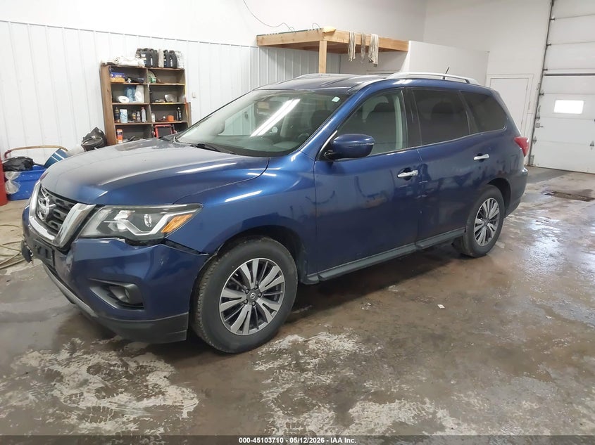 Vin: 5n1dr2mm5jc631533, lot: 45601276, nissan pathfinder sv 20182