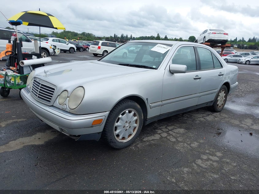 WDBJF82H0XX019667 1999 Mercedes-Benz E 320 Awd photo 1