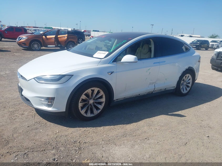 2017 Tesla Model X 100D/75D/90D VIN: 5YJXCBE28HF039282 Lot: 45103946