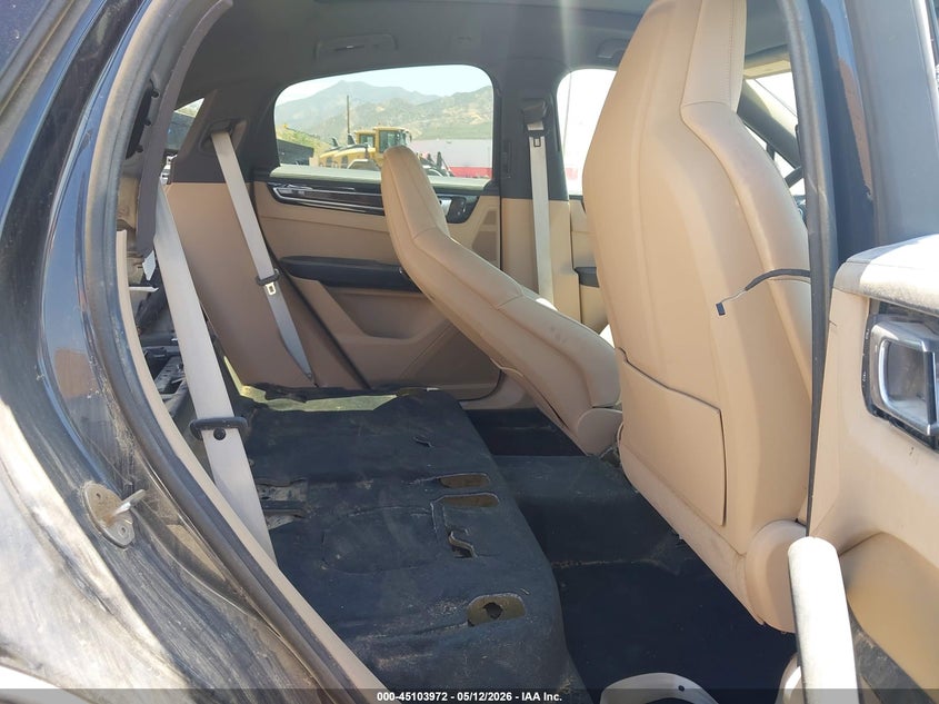 2022 Porsche Cayenne Coupe Platinum Edition VIN: WP1BA2AY0NDA50188 Lot: 45103972