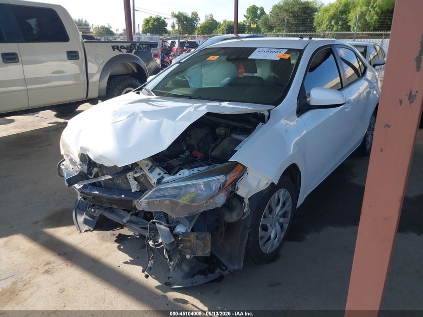 2017 Toyota Corolla Le 2T1BURHE2HC808224 photo 1