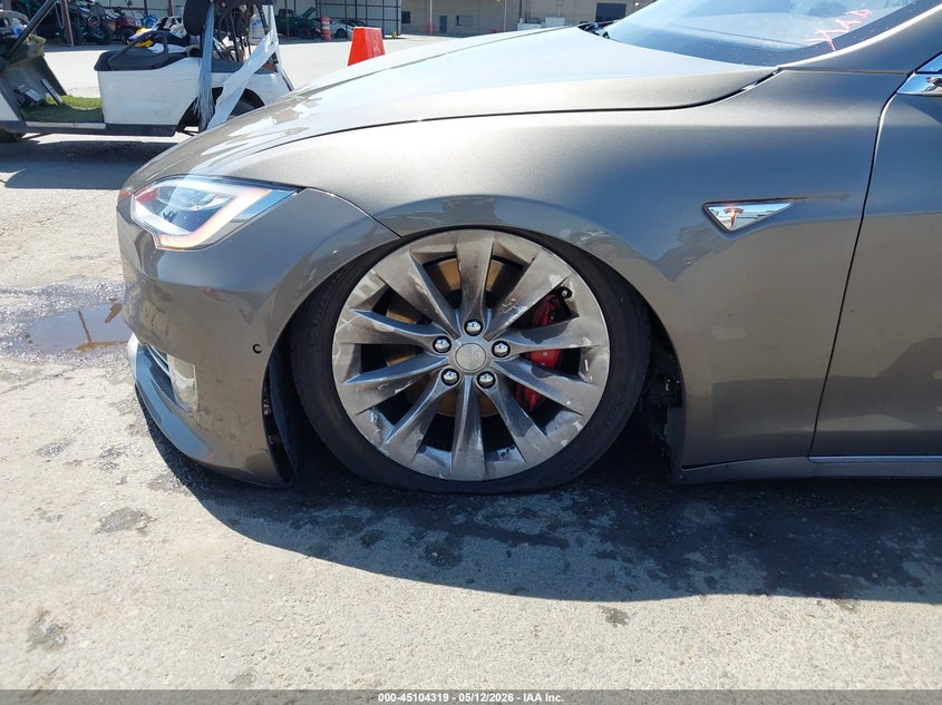 2016 TESLA MODEL S auction photo 6
