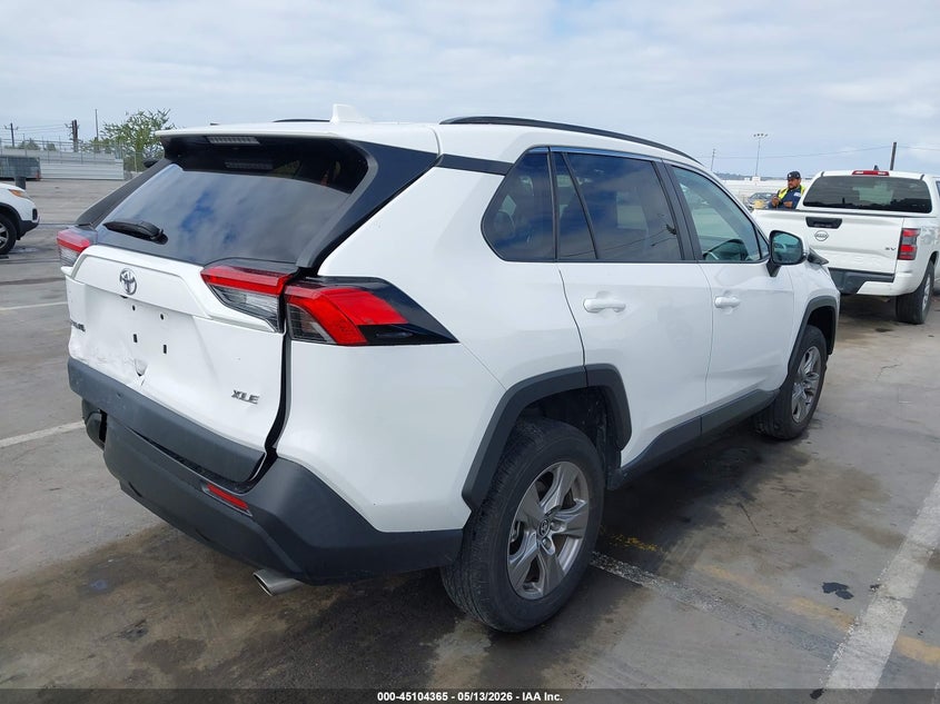 VIN 2T3W1RFV6RW302660 2024 TOYOTA RAV4 XLE