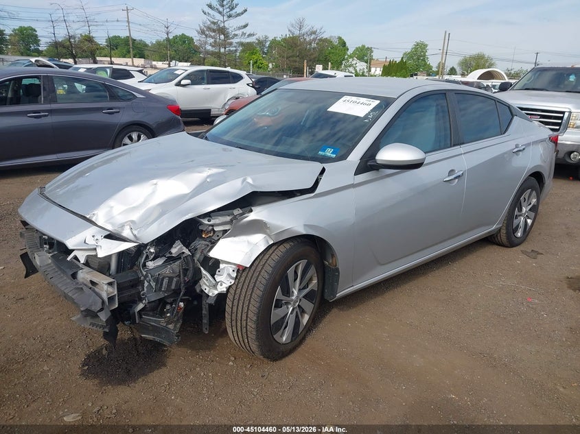 2020 NISSAN ALTIMA auction photo 2