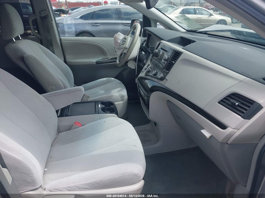 2012 Toyota Sienna 3.5 Le V6 8 Passenger silver Lot 111045104514 Vin 5TDKK3DC3CS193559