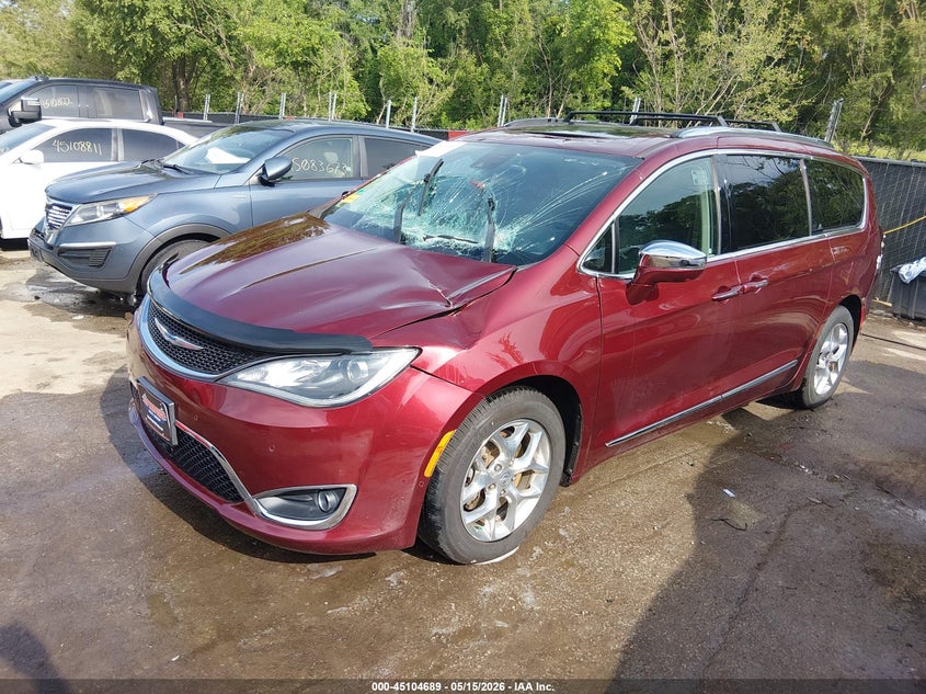 2019 CHRYSLER PACIFICA auction photo 2