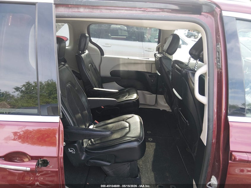 2019 CHRYSLER PACIFICA auction photo 8
