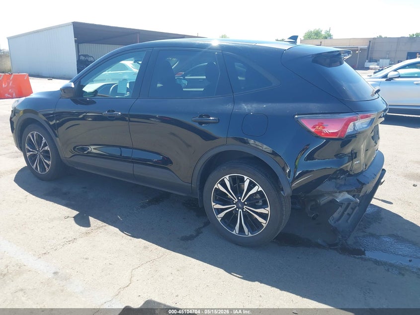 2022 FORD ESCAPE SE — Photo 3