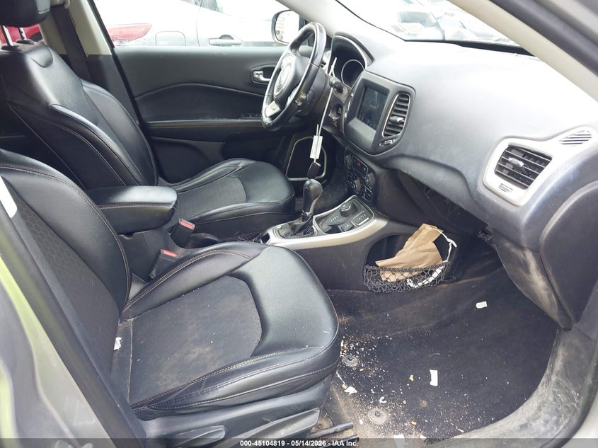 2019 JEEP COMPASS auction photo 5