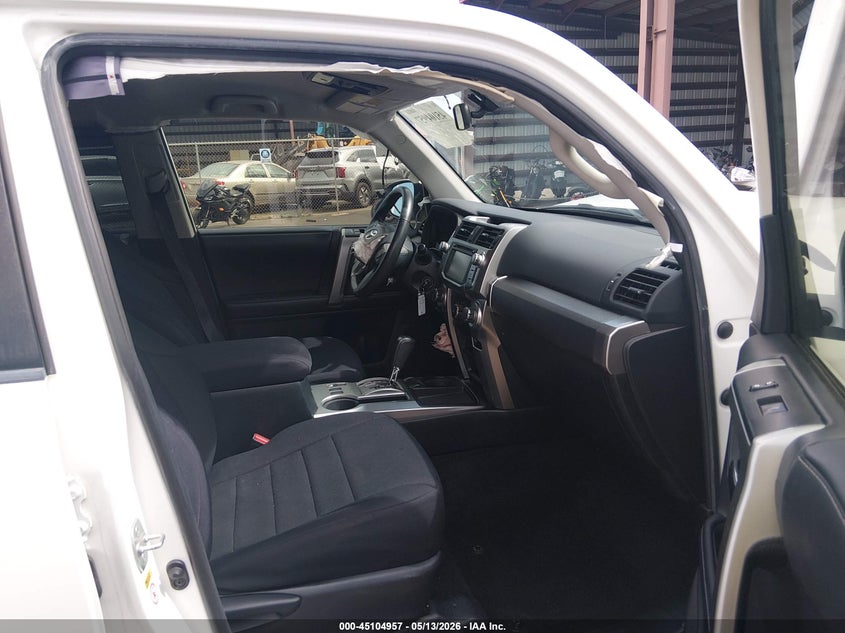 2017 TOYOTA 4RUNNER auction photo 5