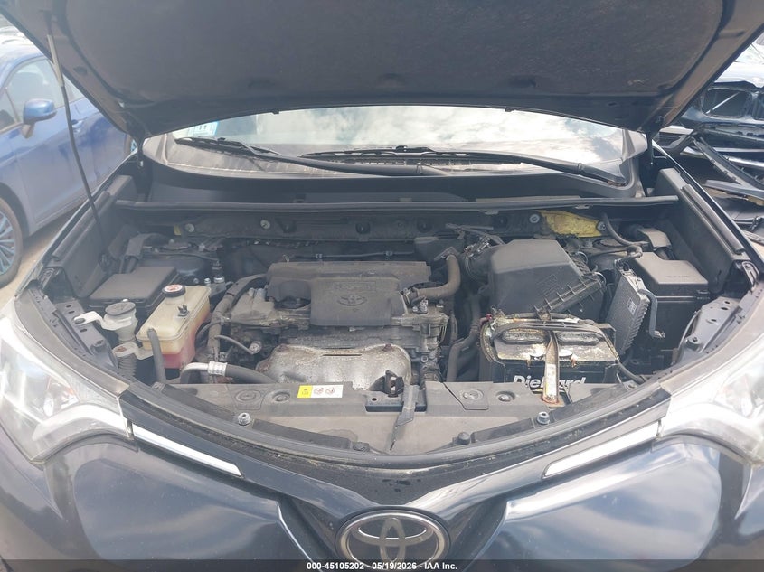 VIN JTMBFREV6JJ718874 2018 TOYOTA RAV4 LE
