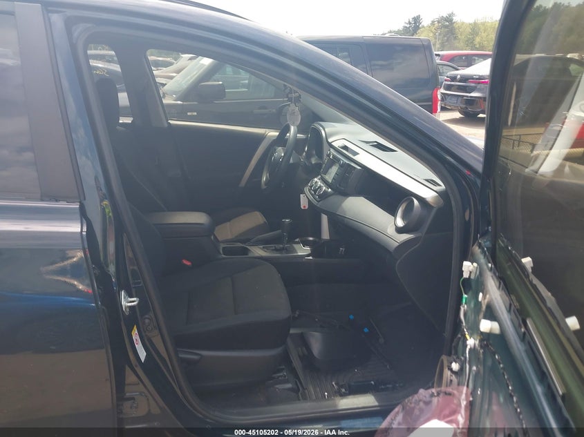 VIN JTMBFREV6JJ718874 2018 TOYOTA RAV4 LE
