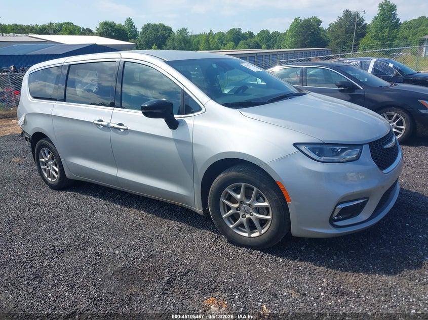Vin: 2c4rc1fg4rr150804, lot: 45603051, chrysler pacifica touring 2024 img_1