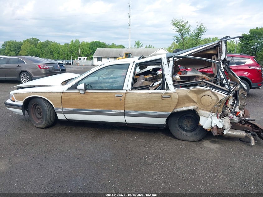 1994 Buick Roadmaster Estate VIN: 1G4BR82P9RR438799 Lot: 45105476