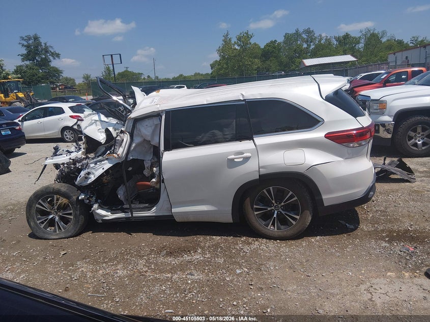 VIN 5TDZARFH5JS035802 2018 TOYOTA HIGHLANDER LE