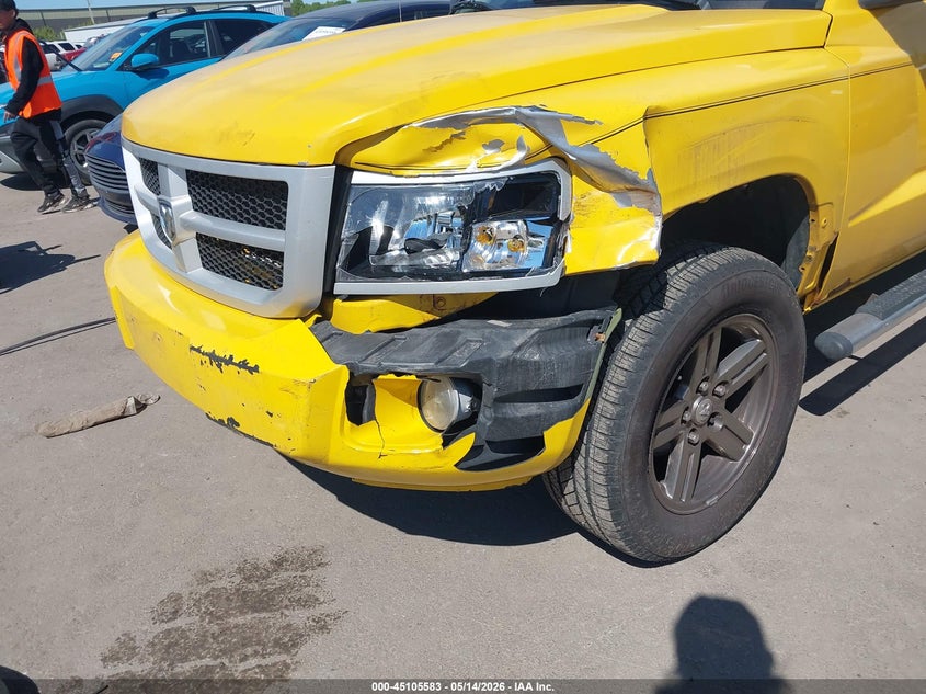 2009 Dodge Dakota Bighorn/Lonestar VIN: 1D7HE32K49S737598 Lot: 45105583