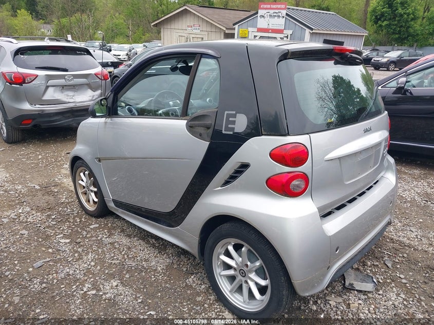 Vin: wmeej9aa5fk830969, lot: 45603382, smart fortwo electric drive passion 20153