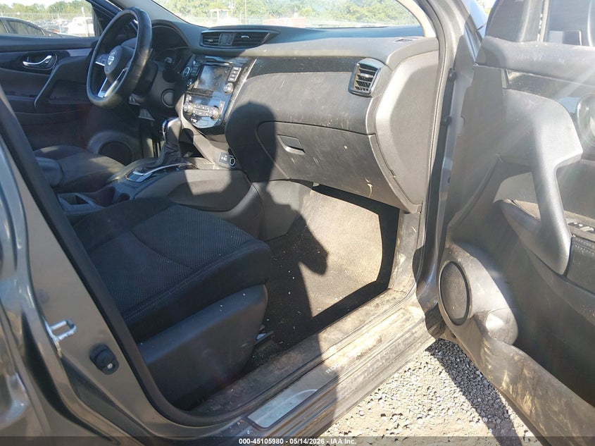 2019 NISSAN ROGUE SPORT auction photo 5