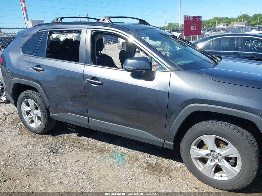TOYOTA RAV4 - zdjęcie 14