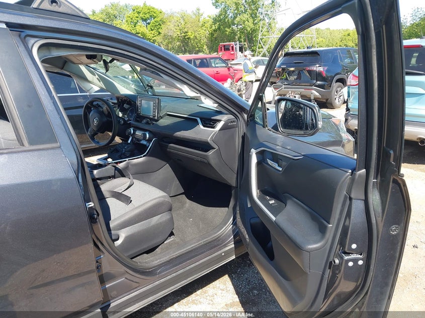 TOYOTA RAV4 - zdjęcie 5
