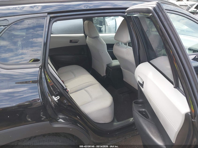 2022 Toyota Corolla Cross Le VIN: 7MUCAAAG0NV012994 Lot: 45106149