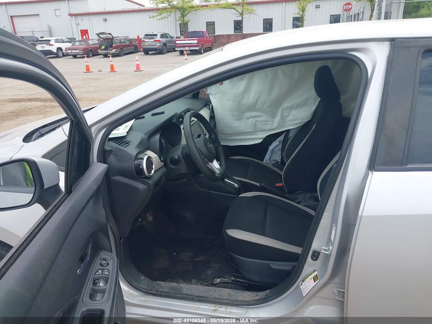 2021 NISSAN VERSA SV XTRONIC CVT · Фото 5