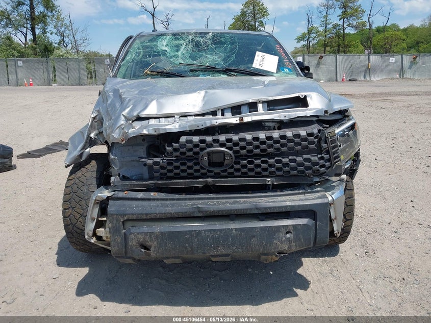 TOYOTA TUNDRA - zdjęcie 11