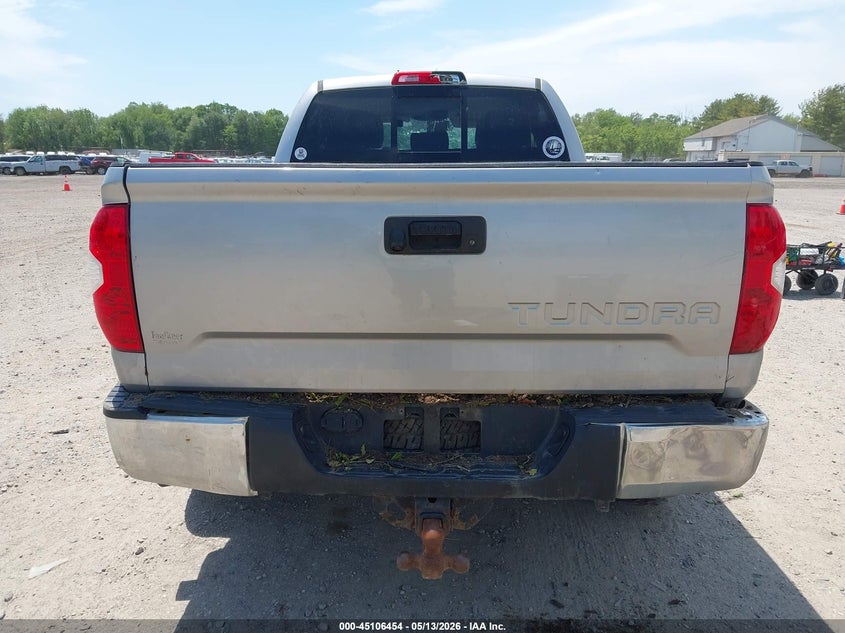 TOYOTA TUNDRA - zdjęcie 15