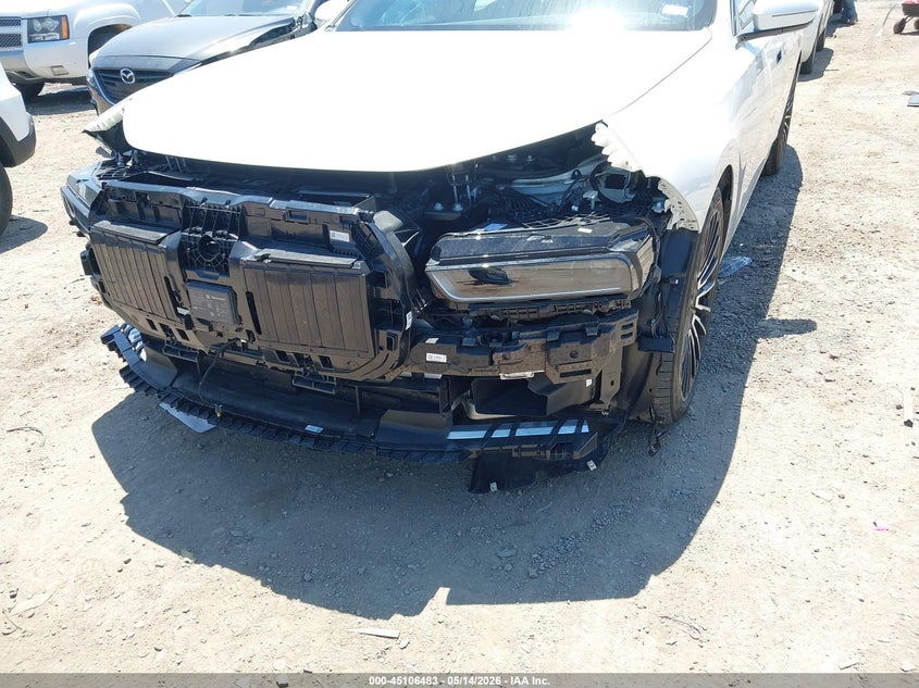 2025 BMW 740I VIN: WBA23EH04SCT21250 Lot: 45106483