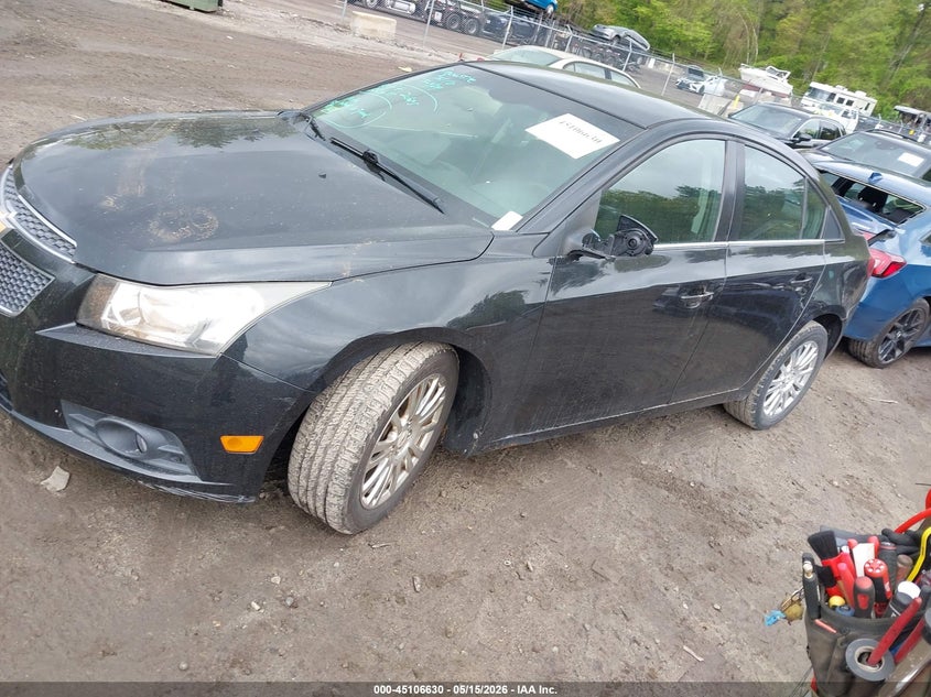 2011 CHEVROLET CRUZE auction photo 2