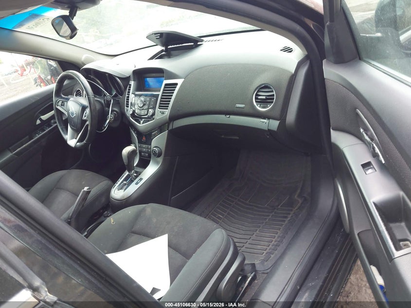 2011 CHEVROLET CRUZE auction photo 5