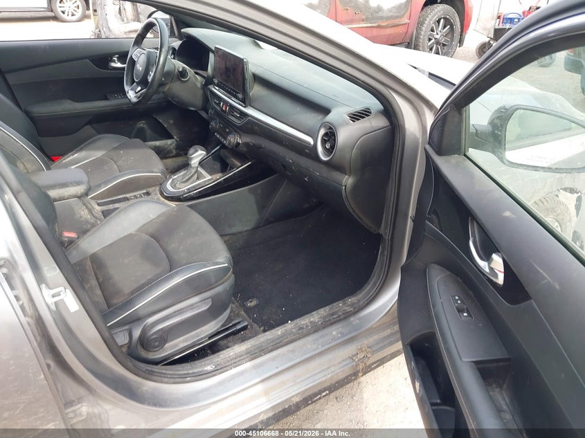 VIN 3KPF54AD8RE746608 2024 KIA FORTE GT-LINE