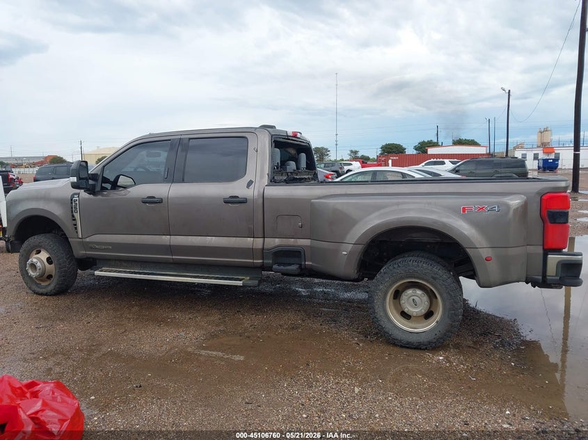 2023 FORD F-350 XLT — Фото 15