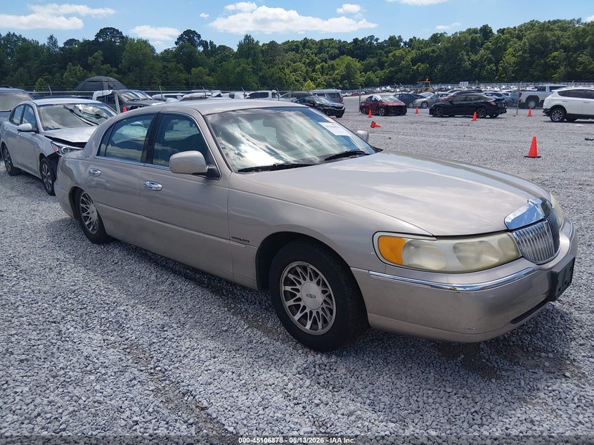 2000 LINCOLN TOWN CAR SIGNATURE